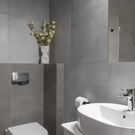 Daire Chmielna Old Town By Alqueen *