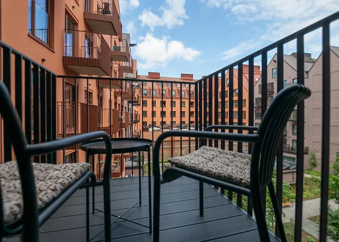 Chmielna Old Town By Alqueen *