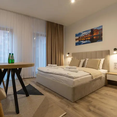 Alqueen Chmielna 110 * Gdansk